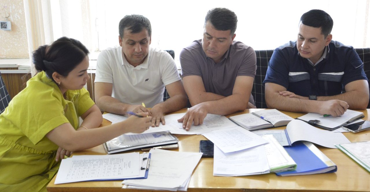 Porno video hech kim kormagan paytda sikiladi Shaffof erkaklar brifing fotosurati