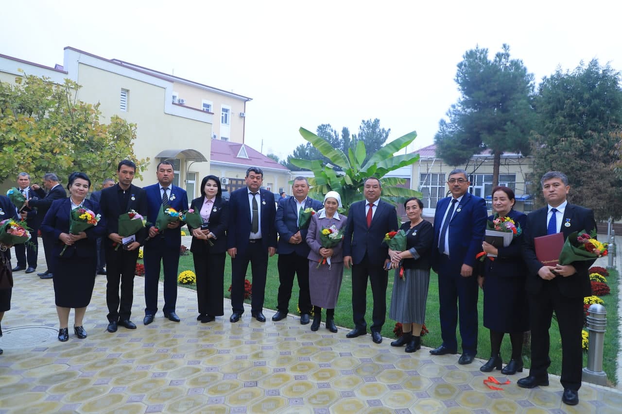 Наманганда йилнинг энг яхши шифокорлари рағбатлантирилди