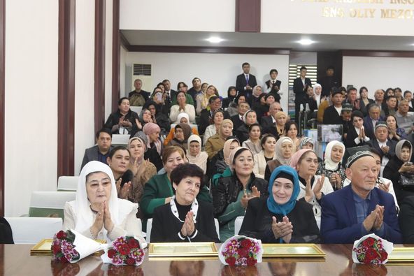 “11 ноябрь – Ўзбекистон касаба уюшмалари куни”